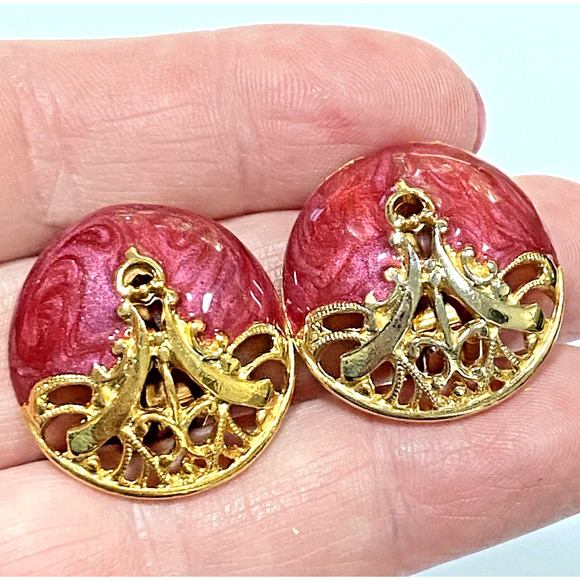 Vintage Clip On Earrings Classic 1980s Boss Lady Gold Filigree Pink Enamel Round - Picture 3 of 7